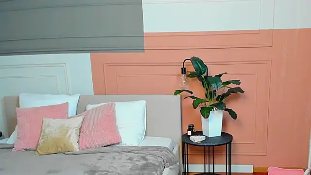 Snapshot of _BunnyDollStella_ chatting on March 12, 2025, 12:42 am BunnyDollStella online show from March 12, 2025, 12:42 am