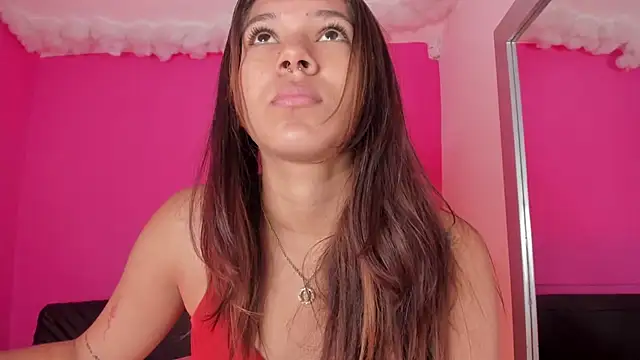 Snapshot of violett_24_ chatting on March 10, 2025, 12:59 pm violett 24 online show from March 10, 2025, 12:59 pm