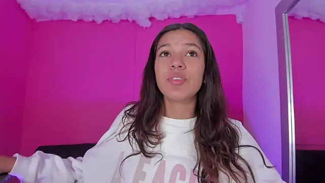 Snapshot of violett_24_ chatting on March 15, 2025, 12:56 pm violett 24 online show from March 15, 2025, 12:56 pm