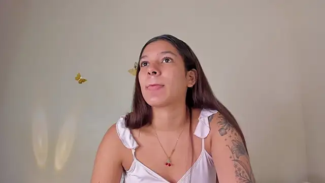 Snapshot of violett_24_ chatting on October 30, 2025, 11:49 pm violett 24 online show from October 30, 2025, 11:49 pm