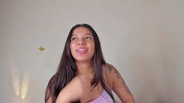 Snapshot of violett_24_ chatting on December 5, 2025, 12:52 am violett 24 online show from December 5, 2025, 12:52 am