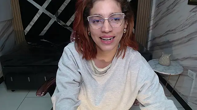 Snapshot of Angeles_v chatting on March 7, 2025, 2:04 am Angeles v online show from March 7, 2025, 2:04 am