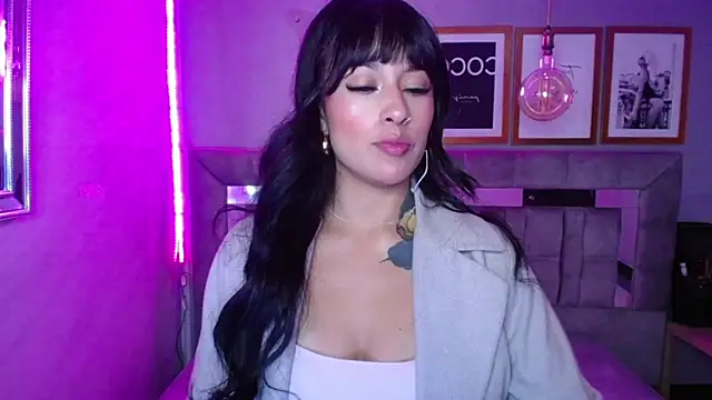 Isabella Collen v online show from March 19, 2025, 12:34 pm