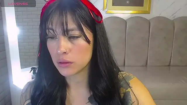 Isabella Collen v online show from April 22, 2026, 1:12 pm
