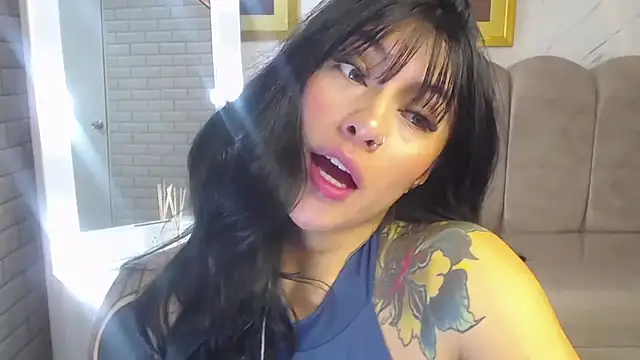 Isabella Collen v online show from May 11, 2026, 1:06 pm