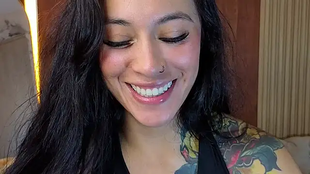 Isabella Collen v online show from July 23, 2026, 2:04 pm