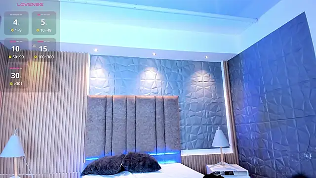 Snapshot of Ivaannaa_ chatting on October 23, 2025, 11:09 am Ivaannaa online show from October 23, 2025, 11:09 am