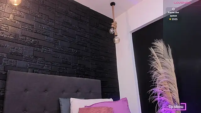 Snapshot of Maite_Smith_ chatting on October 11, 2025, 12:15 pm Maite Smith online show from October 11, 2025, 12:15 pm