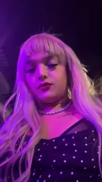 ScarletThompsonx online show from June 14, 2026, 5:53 am