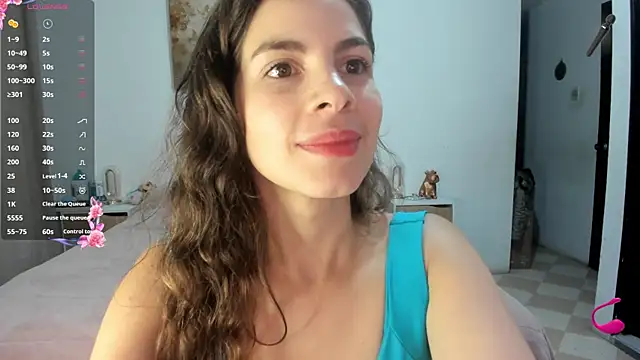 Snapshot of jessyegoldenn chatting on February 26, 2025, 11:48 pm jessyegoldenn online show from February 26, 2025, 11:48 pm