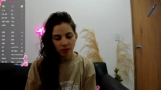 jessyegoldenn online show from June 11, 2026, 3:10 pm