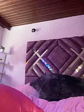 MichelleDiaz Pink online show from October 13, 2025, 12:05 pm