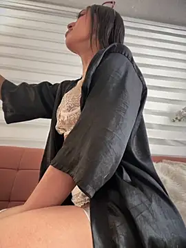 MichelleDiaz Pink online show from November 14, 2025, 4:28 pm