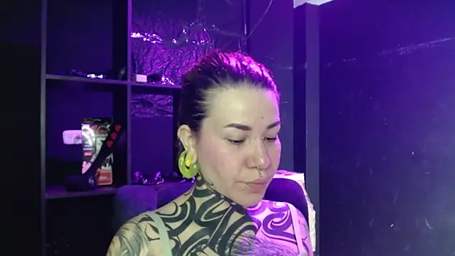 Snapshot of Pandora_9666 chatting on October 21, 2025, 2:51 pm Pandora 9666 online show from October 21, 2025, 2:51 pm