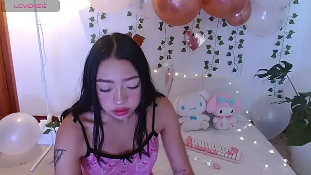 hellokitty  valery online show from March 23, 2026, 9:41 pm