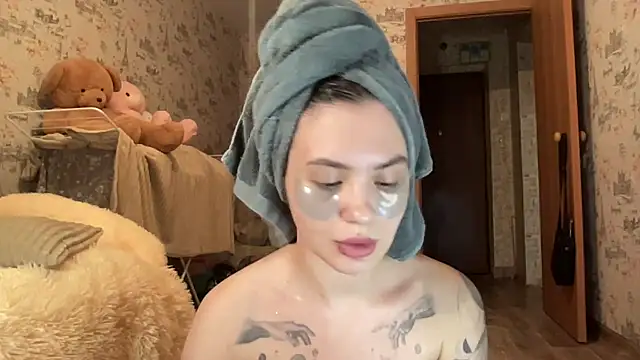 Snapshot of Just_Scarlet_ chatting on March 18, 2025, 5:10 pm Just Scarlet online show from March 18, 2025, 5:10 pm