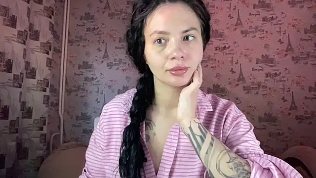 Snapshot of Just_Scarlet_ chatting on September 29, 2025, 11:04 am Just Scarlet online show from September 29, 2025, 11:04 am