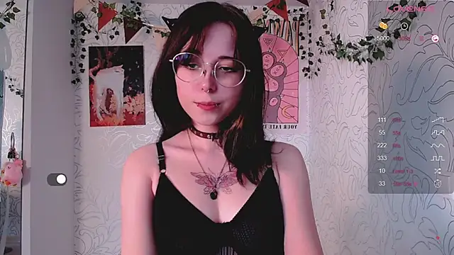 Snapshot of _miraclecattt_ chatting on November 8, 2025, 5:40 am miraclecattt online show from November 8, 2025, 5:40 am