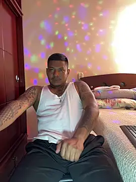 Saipuer31 online show from December 22, 2025, 7:44 pm