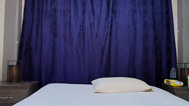 Snapshot of Effie_cooper chatting on March 11, 2025, 7:25 pm Effie cooper online show from March 11, 2025, 7:25 pm