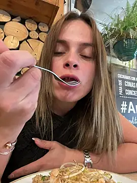 Snapshot of gynna_kimera chatting on March 11, 2025, 7:14 pm gynna kimera online show from March 11, 2025, 7:14 pm