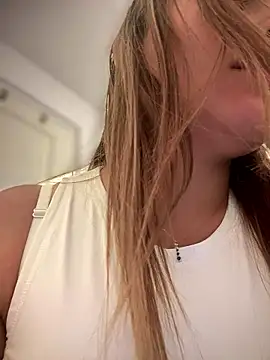 Snapshot of gynna_kimera chatting on January 8, 2026, 5:26 pm gynna kimera online show from January 8, 2026, 5:26 pm