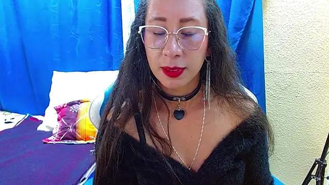 Gia leinn online show from June 6, 2026, 10:25 pm