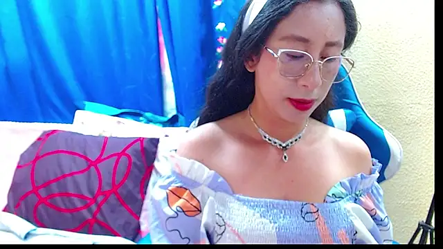 Gia leinn online show from July 21, 2026, 7:49 pm