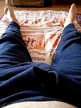 Snapshot of Vali1969 chatting on January 7, 2026, 9:56 am Vali1969 online show from January 7, 2026, 9:56 am