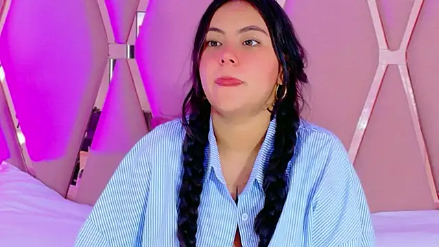 Snapshot of Emily_Black1 chatting on May 16, 2026, 12:18 am Emily Black1 online show from May 16, 2026, 12:18 am