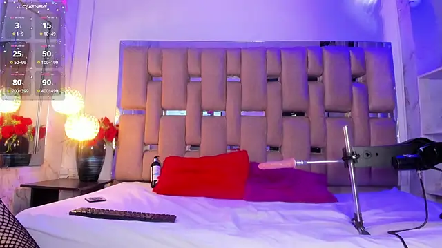 ValentinoMoreti online show from March 15, 2025, 4:57 am