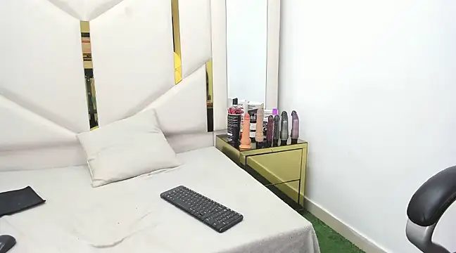 Snapshot of Kendall_6669 chatting on February 25, 2025, 3:05 pm Kendall 6669 online show from February 25, 2025, 3:05 pm