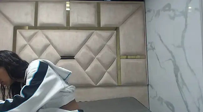 Snapshot of Kendall_6669 chatting on March 19, 2025, 12:12 pm Kendall 6669 online show from March 19, 2025, 12:12 pm