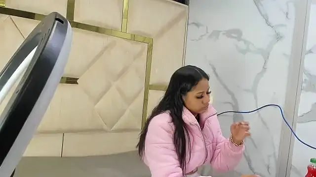 Snapshot of Kendall_6669 chatting on November 11, 2025, 12:38 pm Kendall 6669 online show from November 11, 2025, 12:38 pm