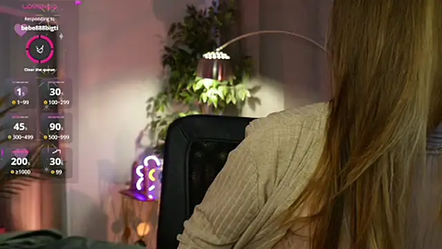 Snapshot of luna_joy_ chatting on October 5, 2025, 2:59 pm luna joy online show from October 5, 2025, 2:59 pm