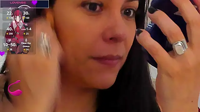 Snapshot of isabellarous- chatting on June 9, 2026, 11:11 am isabellarous- online show from June 9, 2026, 11:11 am