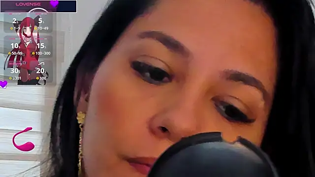 isabellarous- online show from July 7, 2026, 11:58 am