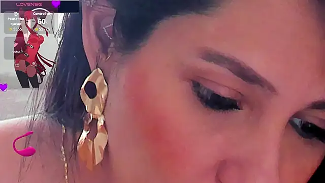 isabellarous- online show from July 12, 2026, 7:16 pm