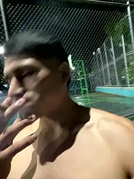 Snapshot of MaxxxSteil chatting on February 22, 2025, 4:18 am MaxxxSteil online show from February 22, 2025, 4:18 am