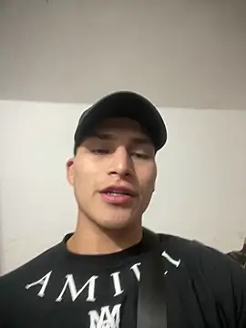 Snapshot of MaxxxSteil chatting on March 8, 2025, 3:06 am MaxxxSteil online show from March 8, 2025, 3:06 am