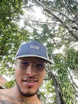 Snapshot of MaxxxSteil chatting on March 9, 2025, 9:14 pm MaxxxSteil online show from March 9, 2025, 9:14 pm