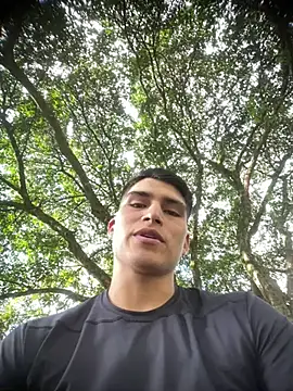 Snapshot of MaxxxSteil chatting on March 18, 2025, 9:10 pm MaxxxSteil online show from March 18, 2025, 9:10 pm