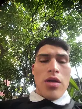 Snapshot of MaxxxSteil chatting on March 22, 2025, 12:25 pm MaxxxSteil online show from March 22, 2025, 12:25 pm