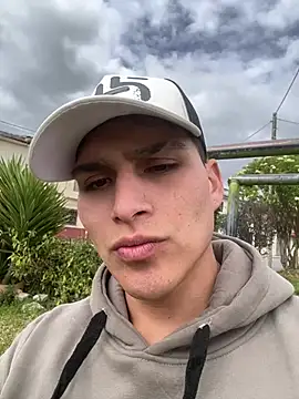 Snapshot of MaxxxSteil chatting on February 19, 2026, 8:38 pm MaxxxSteil online show from February 19, 2026, 8:38 pm