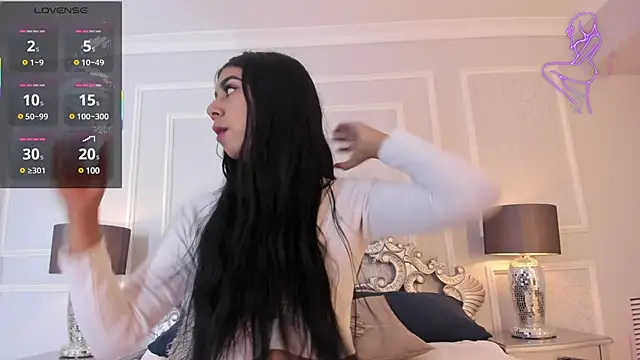 Snapshot of AnnieGibbyns chatting on March 20, 2025, 12:00 pm AnnieGibbyns online show from March 20, 2025, 12:00 pm