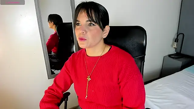 laura hotties online show from January 7, 2026, 1:02 pm