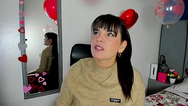 laura hotties online show from February 17, 2026, 12:45 pm