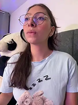 Dirty-Bunnyyy online show from May 4, 2026, 3:02 am
