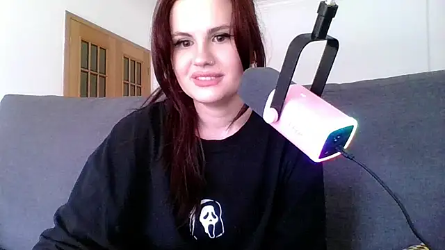 Della Ideal online show from February 28, 2025, 2:09 pm