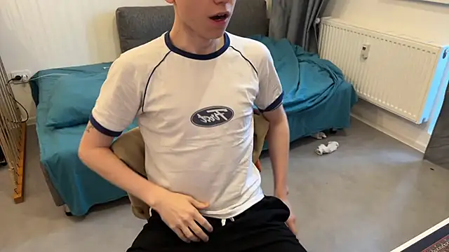 Snapshot of tommy_colson chatting on November 25, 2025, 9:31 am tommy colson online show from November 25, 2025, 9:31 am